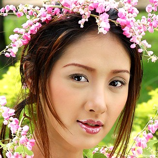 東南アジア系の美女